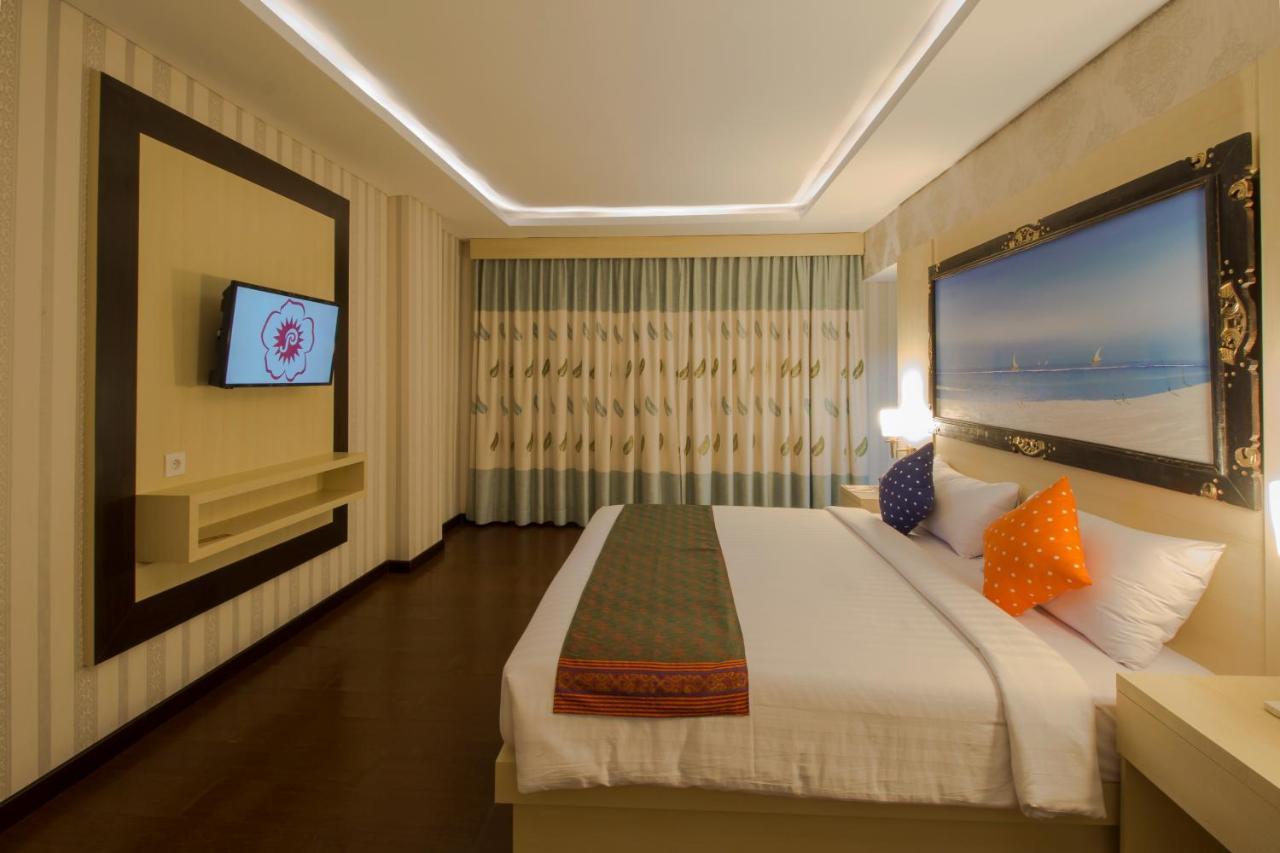 Grand Puri Saron Yogyakarta Exterior foto