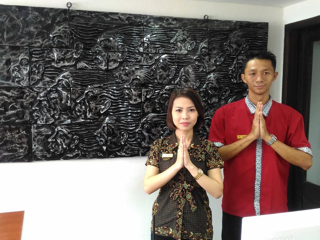 Grand Puri Saron Yogyakarta Exterior foto