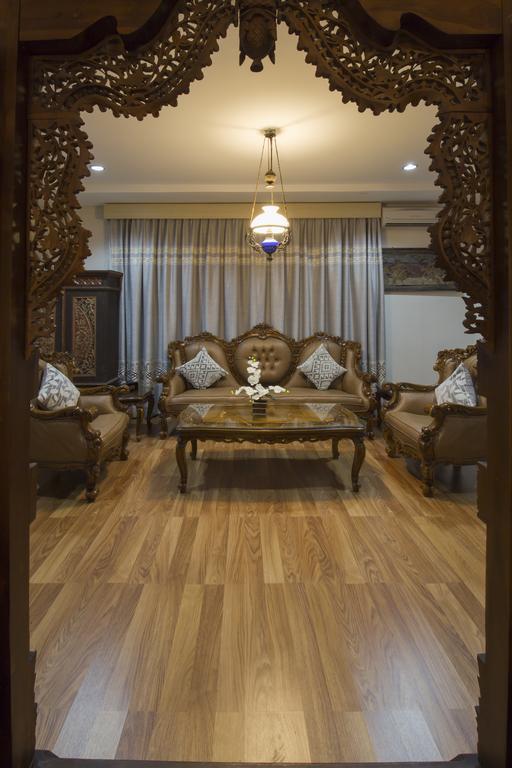 Grand Puri Saron Yogyakarta Exterior foto