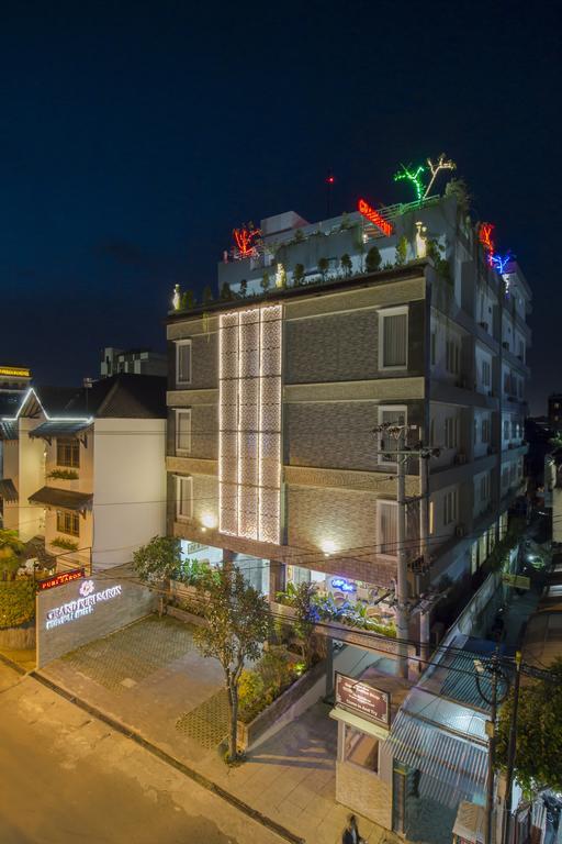 Grand Puri Saron Yogyakarta Exterior foto
